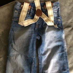 Kids jeans with suspenders